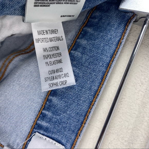 AGOLDE Distressed Sophie High Rise Skinny Crop Jeans - Picture 9 of 9